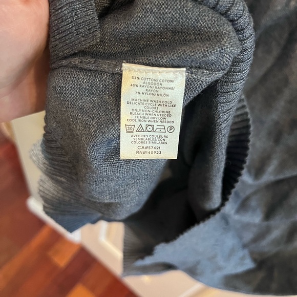 NWT Blue Loft Sweater. Size Large. - Picture 3 of 4